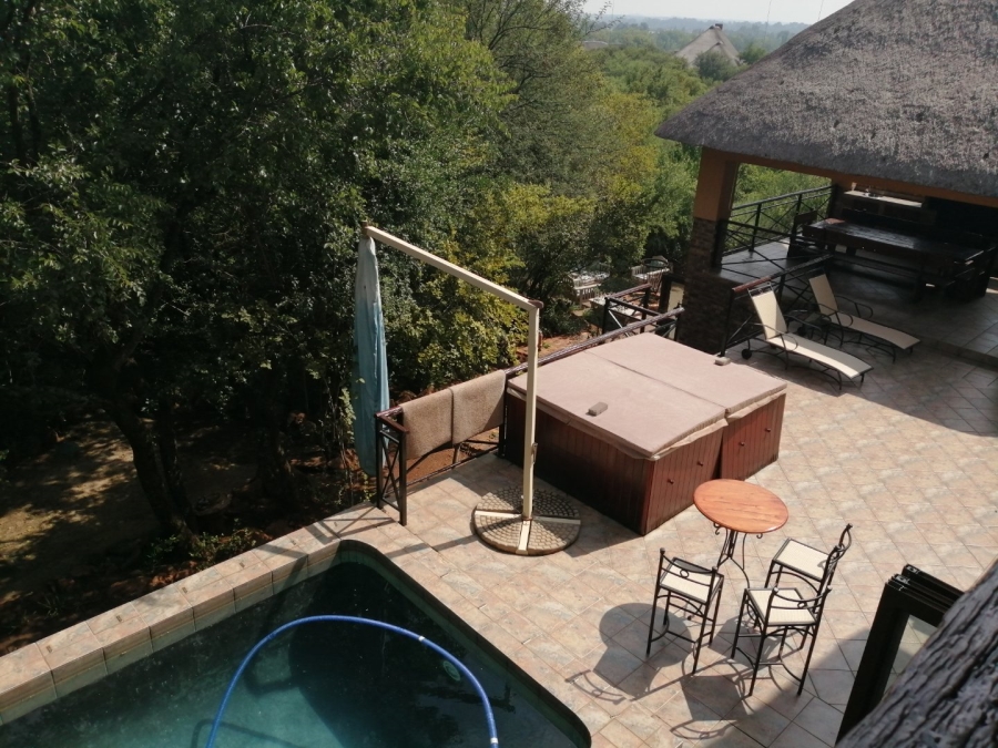 4 Bedroom Property for Sale in Boschenvaal River Front Lodges Free State